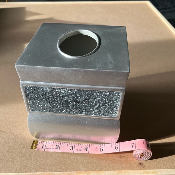 🚰Creative Scents Decorative Bathroom Accessory Set 🧼🪥 - Picture 4 of 16